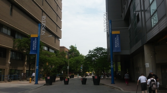 4-[2]  Toronto Ryerson University Library