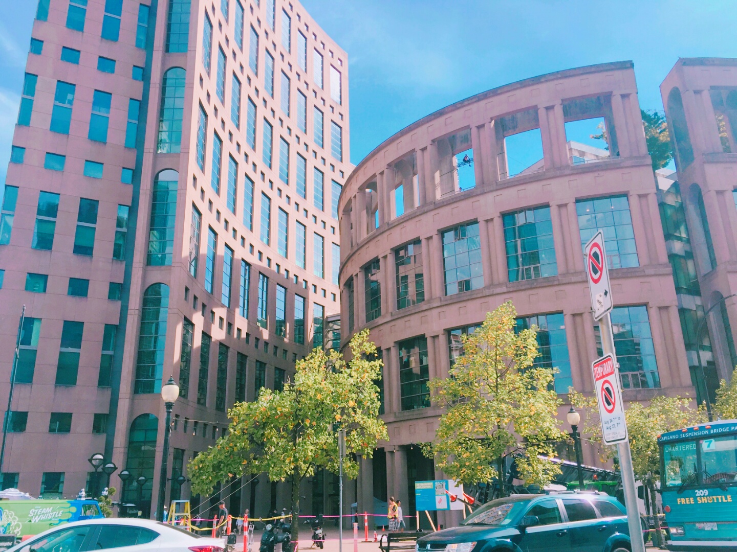 #6. Vancouver Public Library Ұ