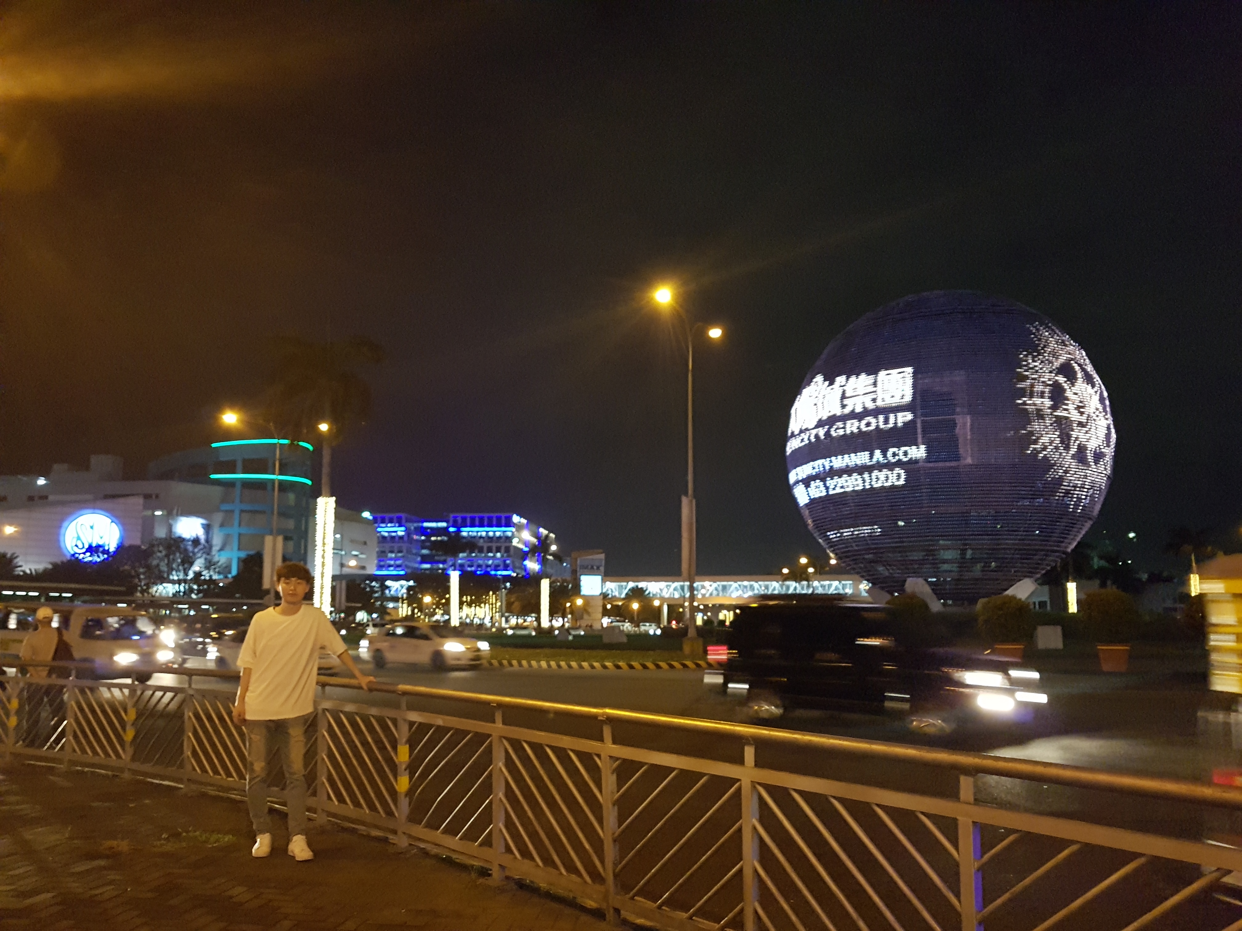 Help English Institute-Clark п ı ()