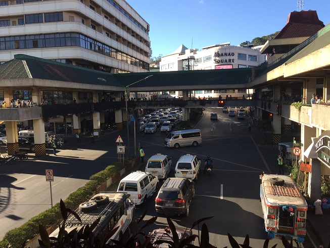 HELPп(Martin)- ǻ night market in Baguio