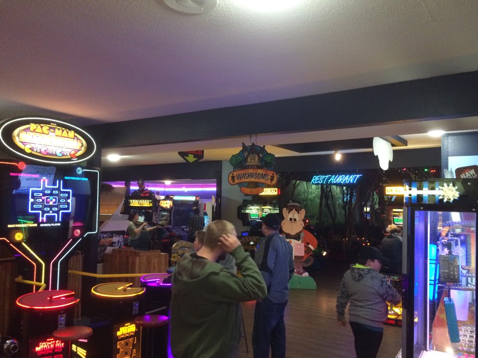 [̷γ] Kelowna  Activities