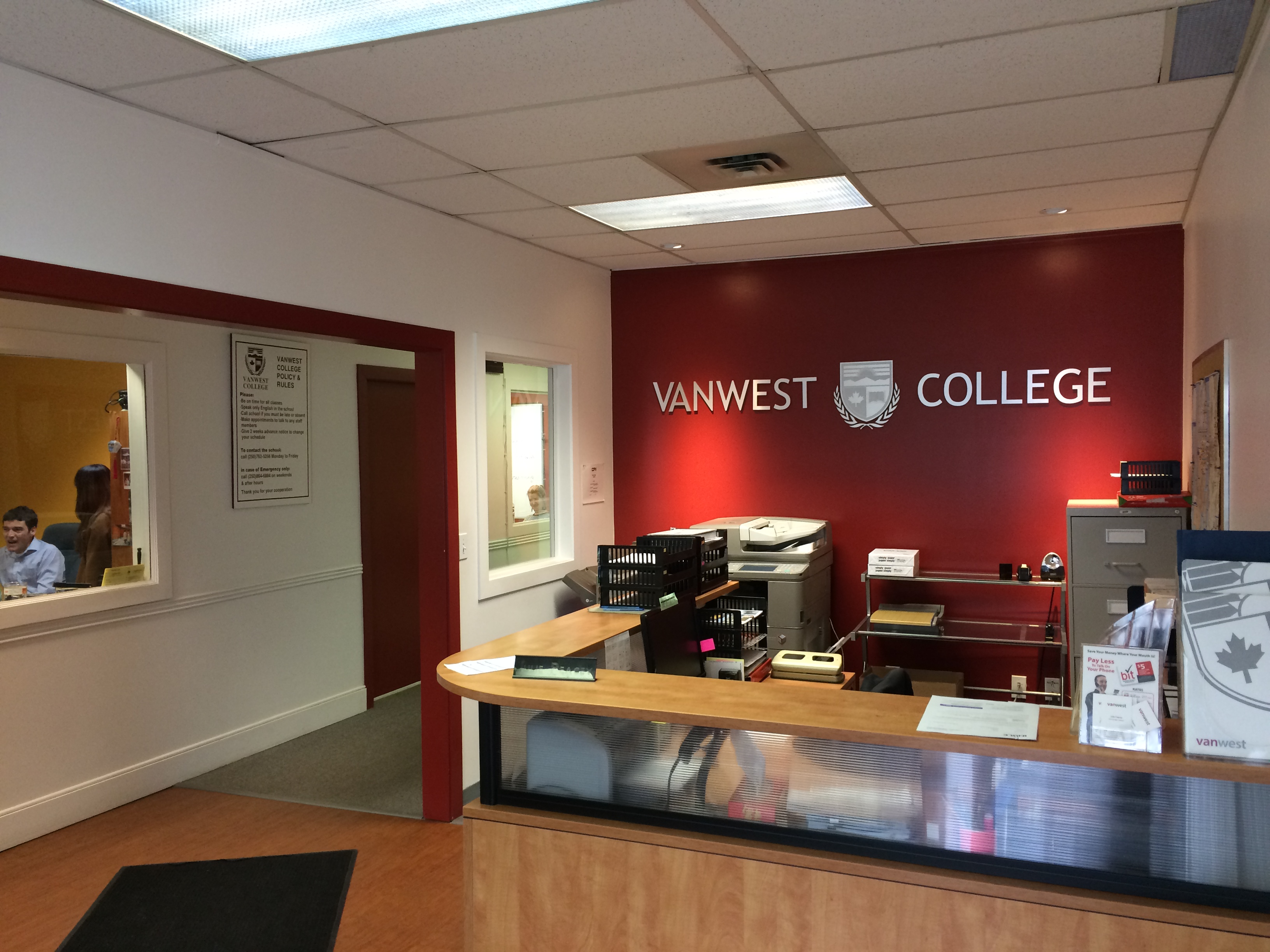 [̷γ] Vanwest College(Kelowna)  Ұ