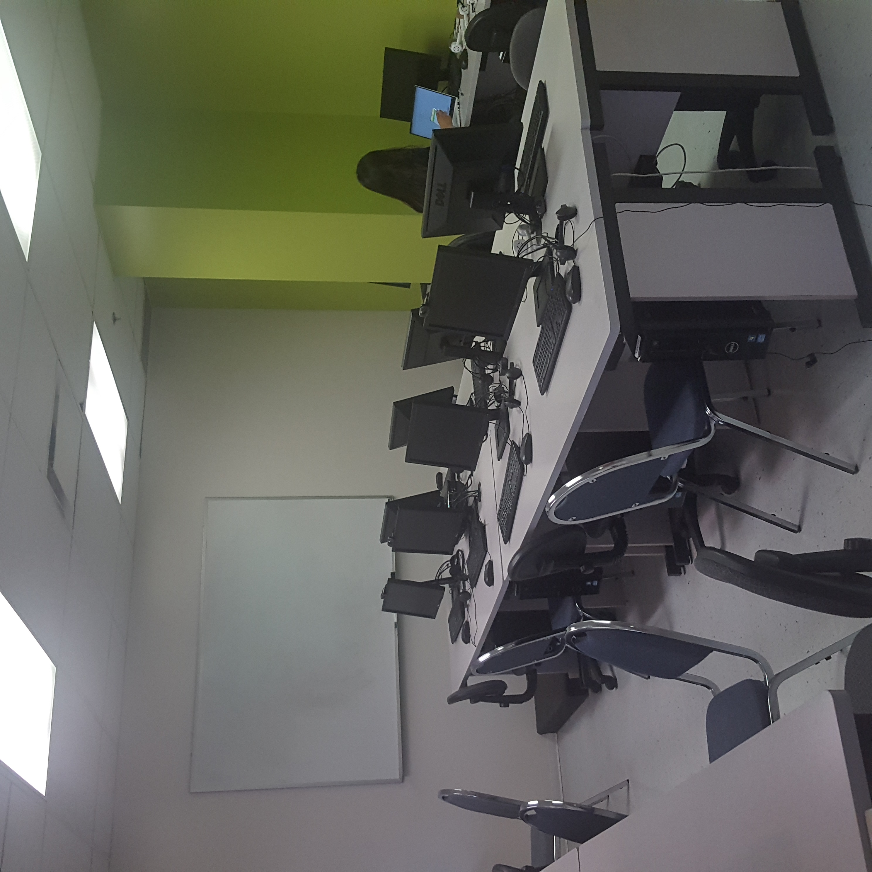 [Vancouver-Vanwest-6] EAP300  (ŷ)