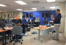 �б�����