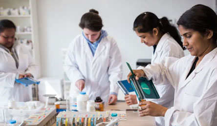 �б�����