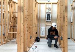 �б�����