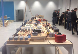 �б�����