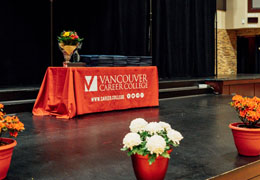 �б�����