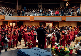 �б�����